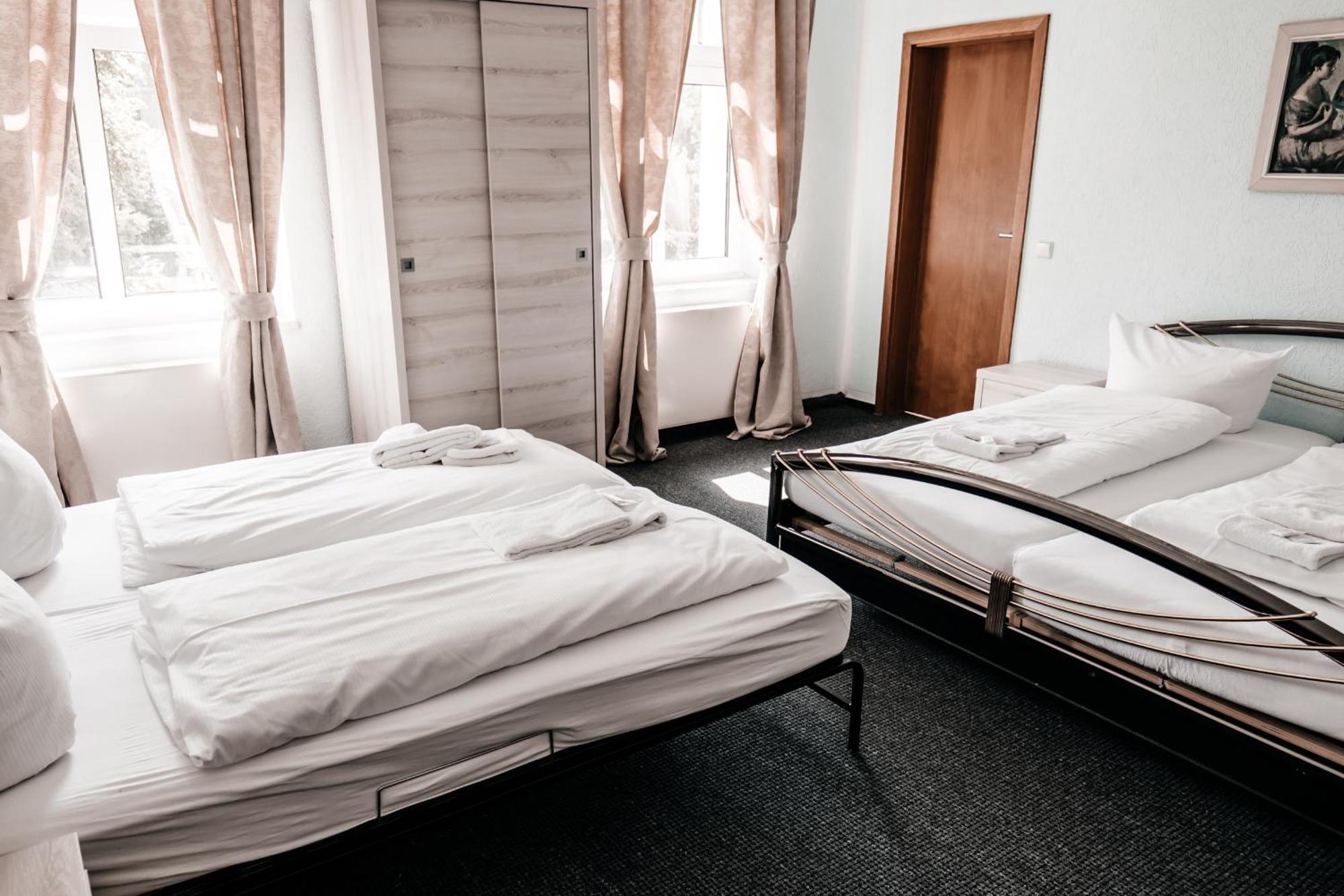 Hotel Am Fluss Heidesee Exterior photo